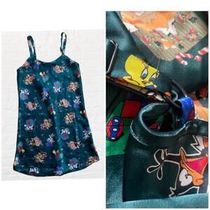 Vintage 1990s Looney Tunes Christmas satin nightie
